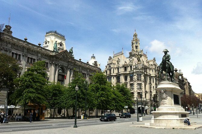 Private off the beaten Walking Tour Porto with a local expert - Discovering the Highlights of Porto