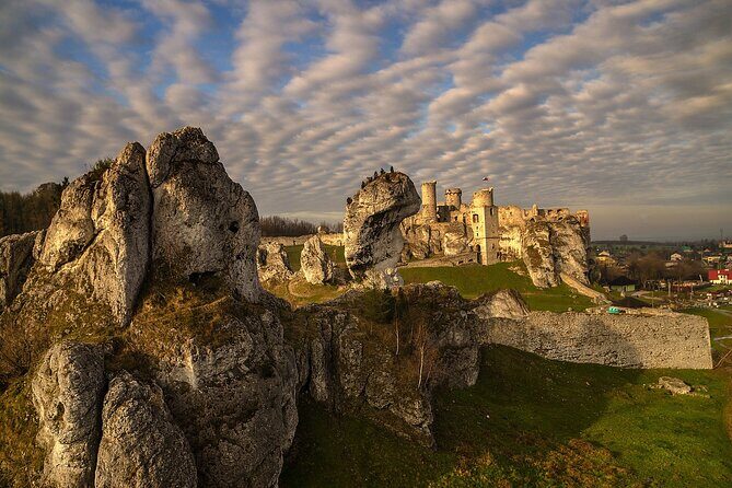 Private Ojców National Park and Ogrodzieniec Castle Tour from Krakow - Key Points
