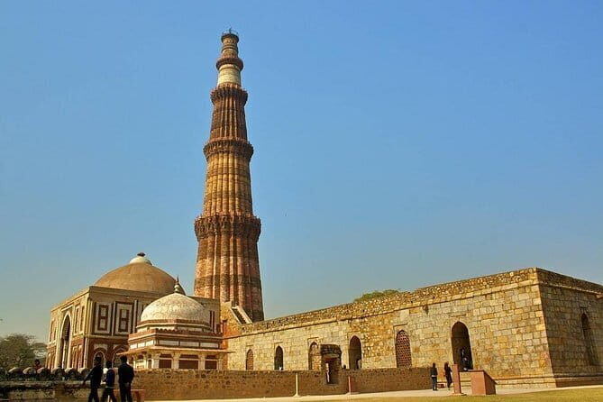 Private Old and New Delhi Tour - Best of Delhi in 8 Hours with Entrances - Discover Delhi: The Perfect 8-Hour Private Tour of Old and New Delhi