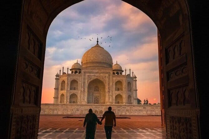 Private Old and New Delhi Tour - Best of Delhi in 8 Hours with Entrances - What This Tour Means for You