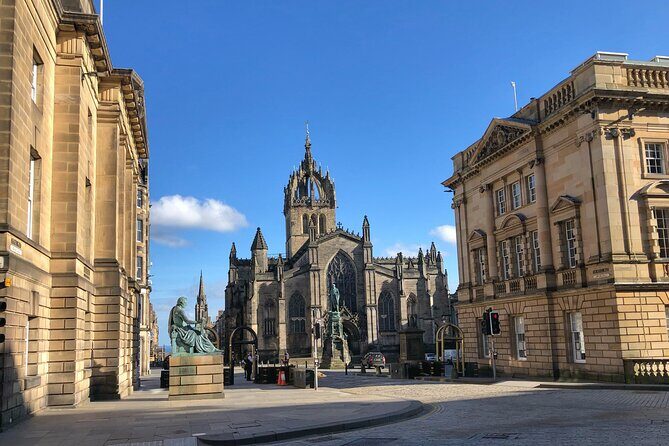 Private Old Town, Edinburgh Walking Tour - Key Points