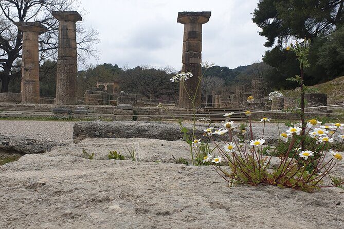 Private Olympia skip-the-line tour with a local tour guide - FAQ