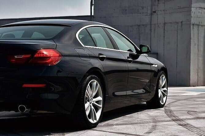 Private One-way Airport Transfer Barcelona Airport to Barcelona - Private One-way Airport Transfer Barcelona Airport to Barcelona