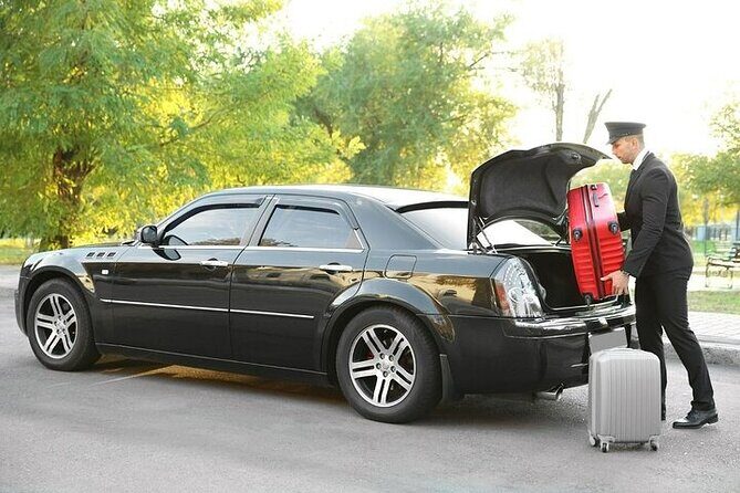 Private One Way Airport Transfer from Malaga Airport to Malaga - Why This Transfer Stands Out