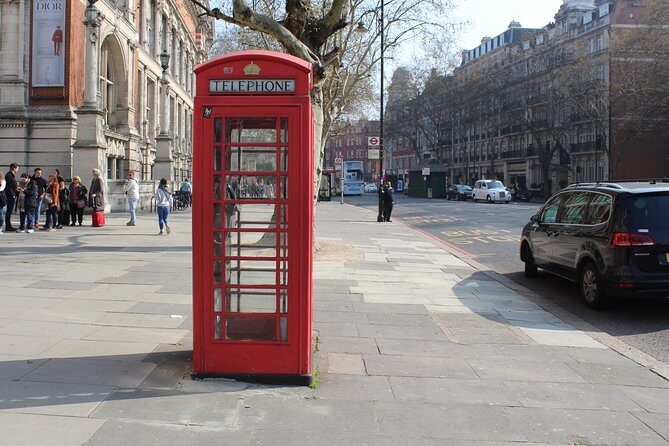 Private One Way or Round Trip Transfe Heathrow Airport to Kensington SW London - The Sum Up