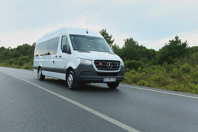 Private One-Way Transfer: Istanbul Airport  City Hotels - The Sum Up: A Practical Choice for a Stress-Free Arrival