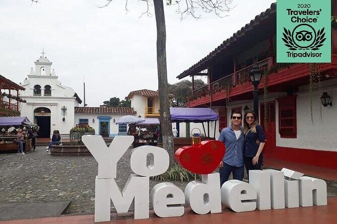 Private Pablo Escobar, Comuna 13 and Pueblito Paisa - Key Points