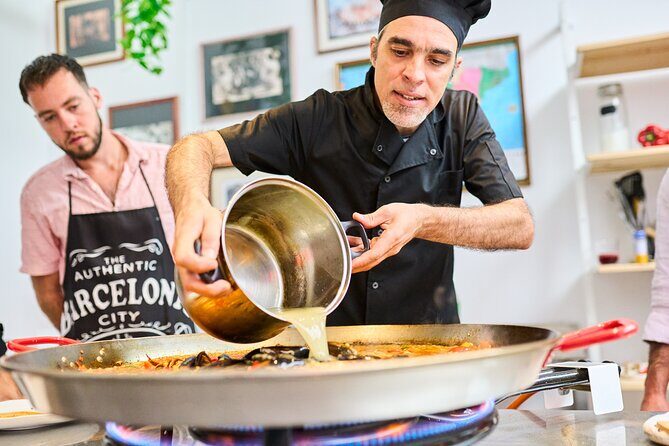 Private Paella Cooking Class and Market Visit with Personal Chef - Wrapping Up: Who Is This Tour Perfect For?