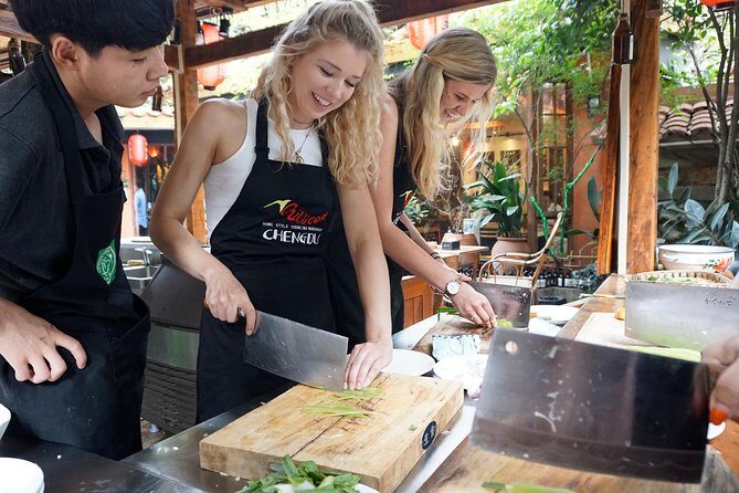 Private Panda Tour with Cooking Class One-day Trip - Exploring Chengdu’s Panda Base and Beyond