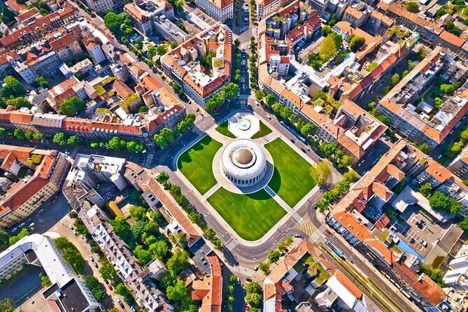 Private Panoramic Flight Over Zagreb - An In-Depth Look at the Experience