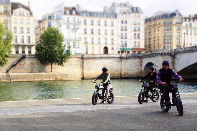 Private Paris electric bike ride with video - The Value of This Experience