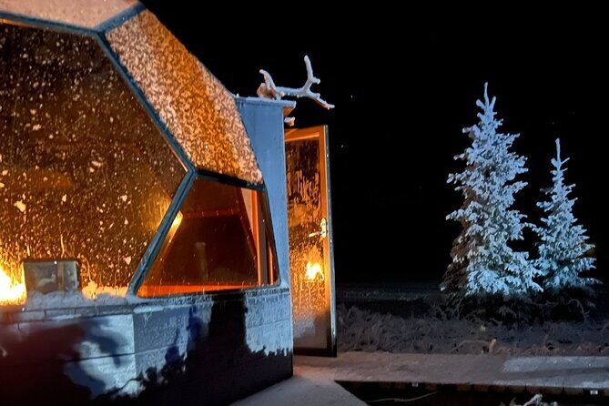PRIVATE Party dinner in a Glass Igloo Under Northern Lights - Key Points