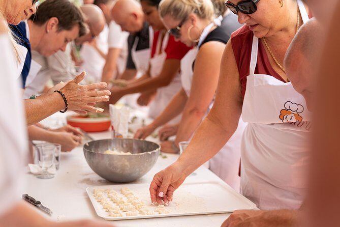 Private pasta-making class at a Cesarina's home with tasting in Arezzo - FAQ