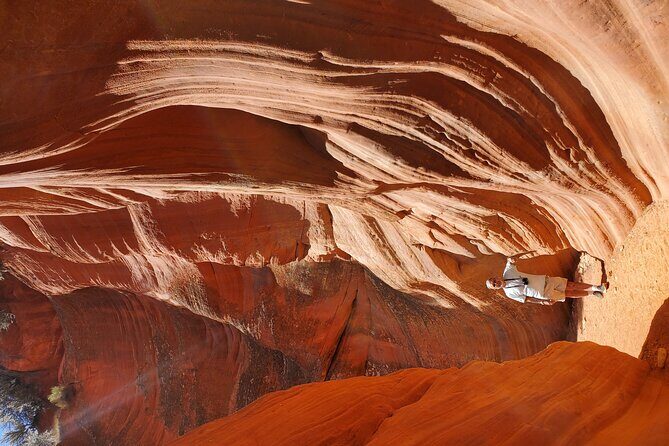 Private Peek-A-Boo slot canyon guided tours - Elements of the Experience