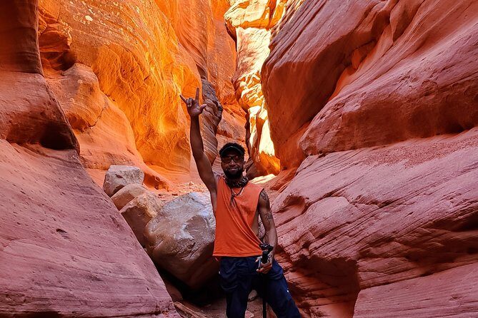 Private Peek-A-Boo slot canyon guided tours - Who Should Book This Tour?
