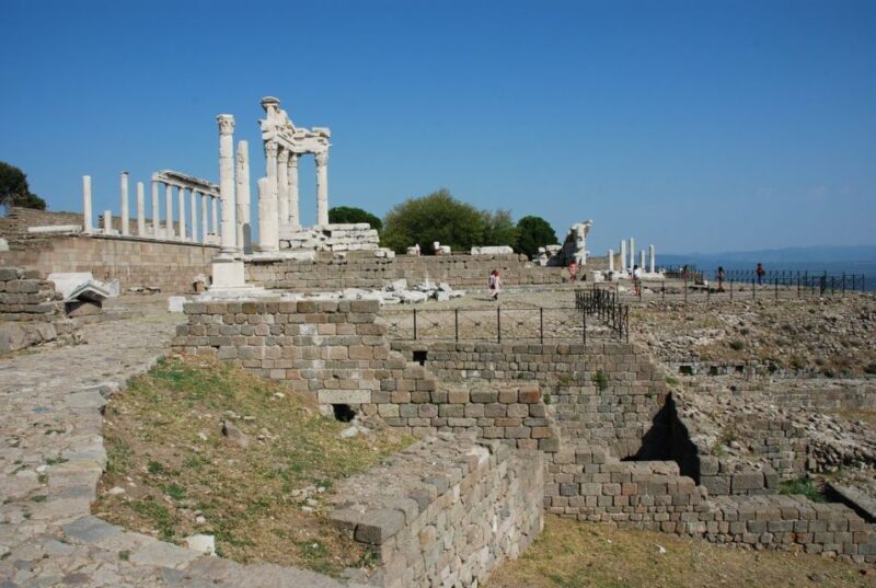 Private Pergamon Day Tour from Istanbul by Plane - Who This Tour Is Best For