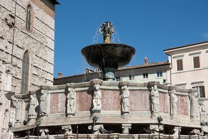 Private Perugia Walking Tour with official guide - Starting Point: Piazza Italia