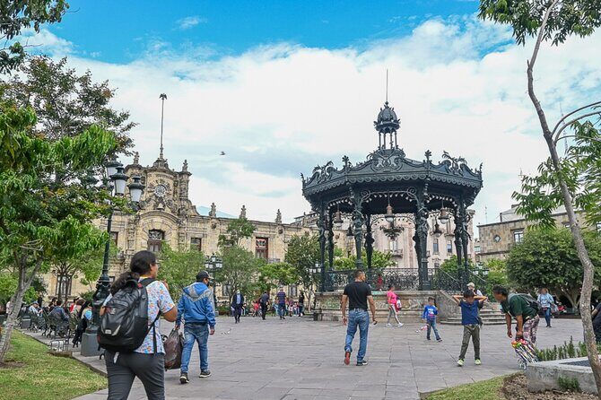 Private Photo Session in the City of Guadalajara - Authenticity and Traveler Feedback