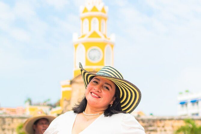 Private Photo Session through the Streets of Cartagena - Practical Details: What to Expect