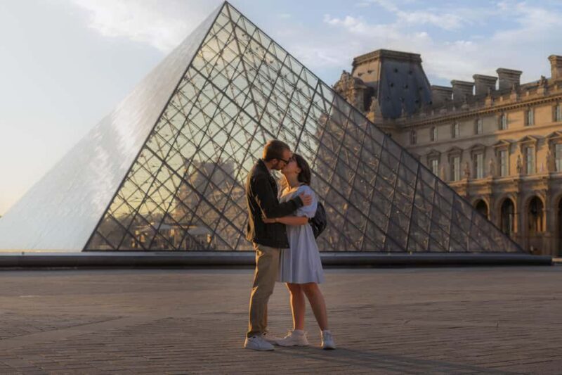 Private Photoshoot Louvre Museum Exterior - An Authentic Paris Photoshoot Experience