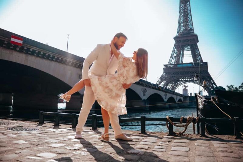 Private Photoshoot tour near your chosen famous Landmark - Who Should Book This Tour?