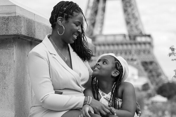Private Photoshoot with the Iconic Eiffel Tower in Paris - Who Will Love This Experience?