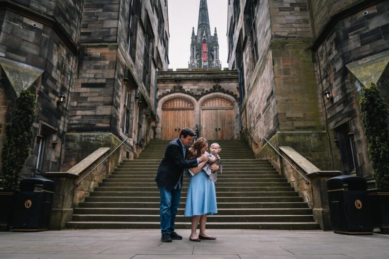 Private Photoshoot with Views of Famous Edinburgh Castle - What Makes This Photoshoot Stand Out?