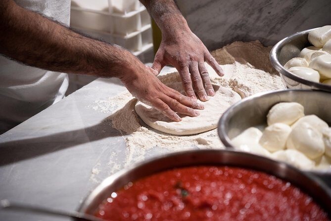 Private Pizza & Tiramisu Class at a Cesarina's home with tasting in Ostuni - Private Pizza & Tiramisu Class at a Cesarinas home with tasting in Ostuni