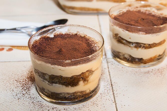 Private Pizza & Tiramisu Class at a local's home with tasting in Bologna - Key Points