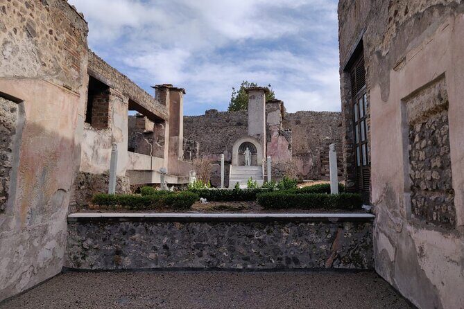 Private Pompeii Tour with Fast-Entrance Tickets to the Ruins & Exclusive Guide - FAQ
