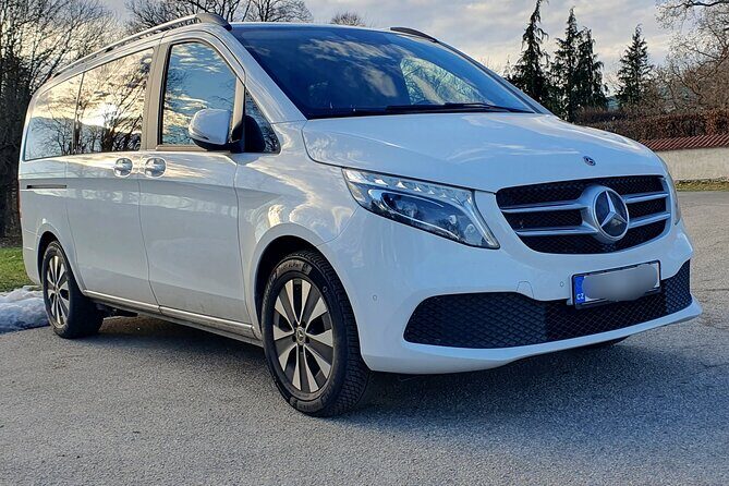 Private Prague to Salzburg luxury car via Cesky Krumlov 5* guide - A Detailed Look at What’s Included