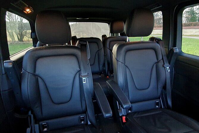 Private Prague to Salzburg luxury car via Cesky Krumlov 5* guide - Points to Consider