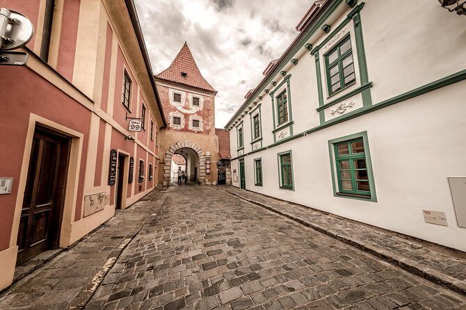 Private Prague to Salzburg luxury car via Cesky Krumlov 5* guide - The Sum Up