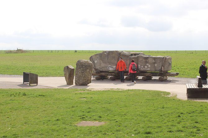 Private Pre Cruise Excursion Transfer London to Southampton Port Via Stonehenge - The Complete Picture: What to Expect from Your Transfer