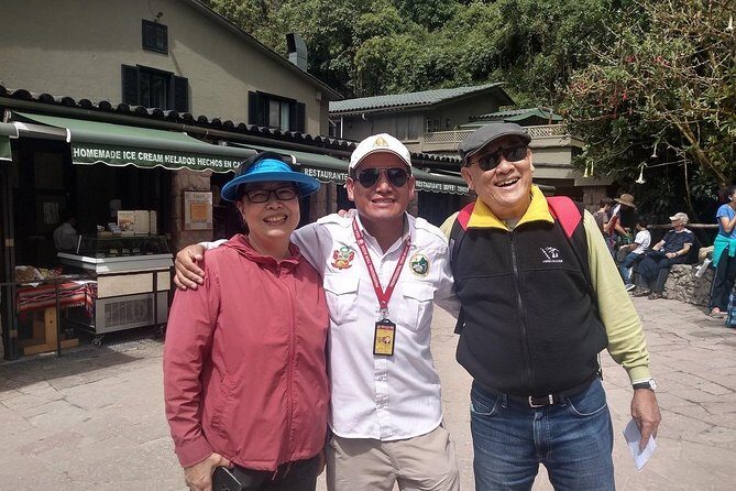 Private Professional Guide in Machupicchu From Aguas Calientes. - Key Points