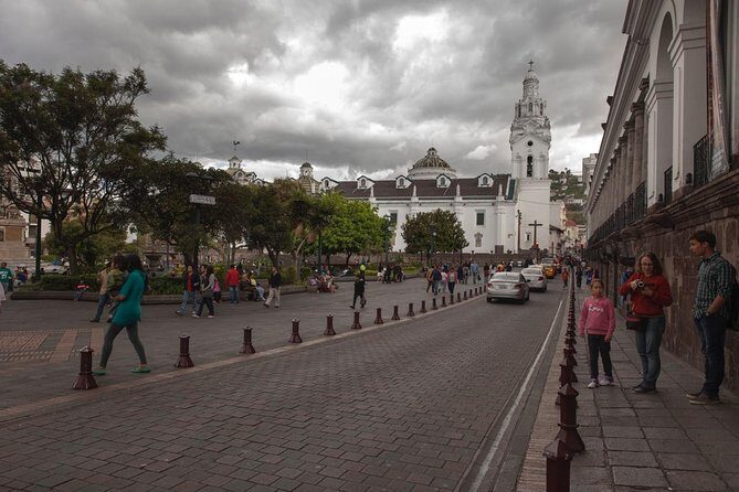 Private Quito City Tour with Panecillo´s Hill, and main churches - The Essentials of the Quito Private Tour