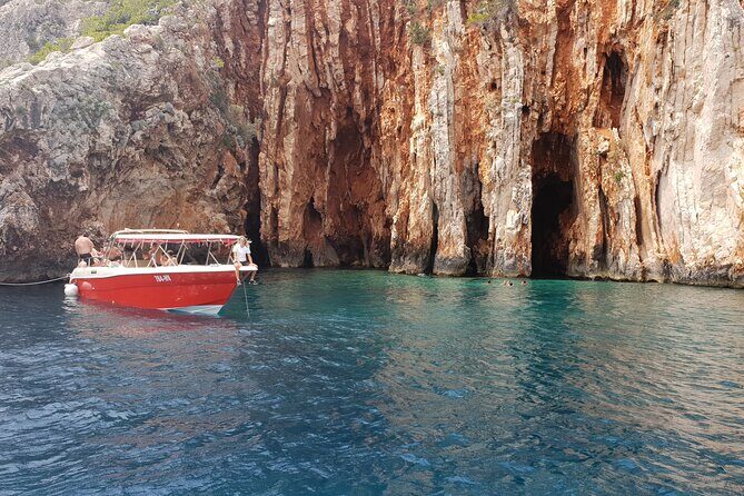 Private Red Rocks and Pakleni Islands beach hopping speedboat tour - Who Is This Tour Best For?