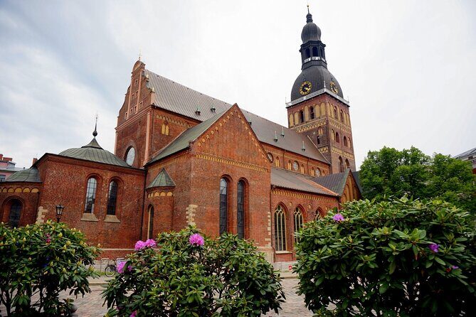 Private Riga Old Town Walking Tour - Exploring Riga’s Old Town: What to Expect