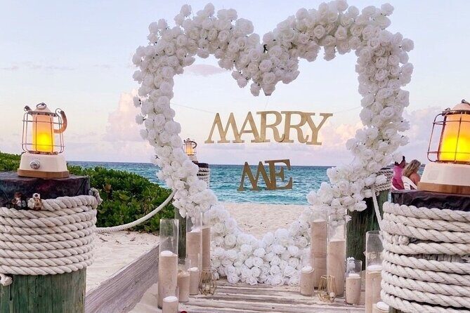 Private Romantic Beach Proposal in Nassau Bahamas - Key Points