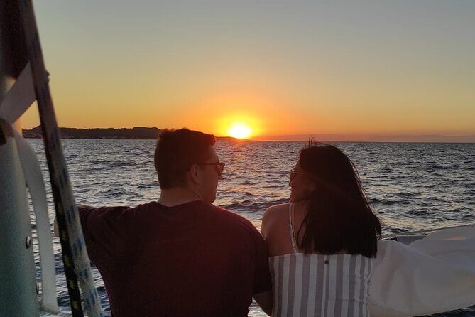 Private - Romantic Sunset Sailing on a 36ft yacht from Hvar (up to 8 travellers) - Key Points