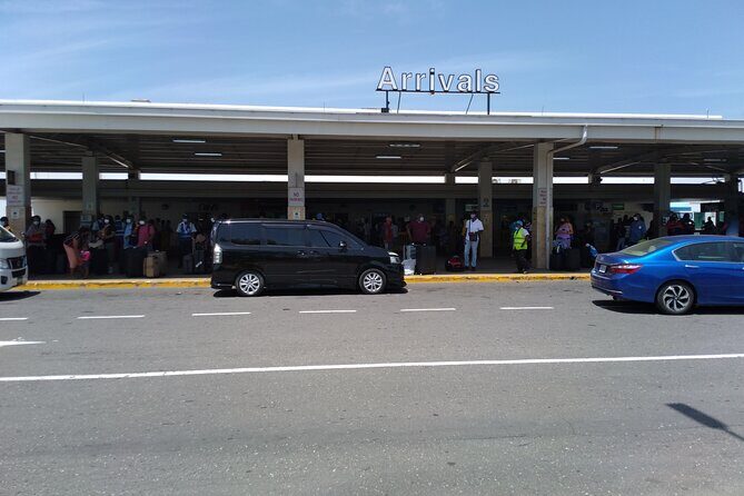 Private Round Trip Airport Transfer from Montego Bay to Ocho Rios - Key Points