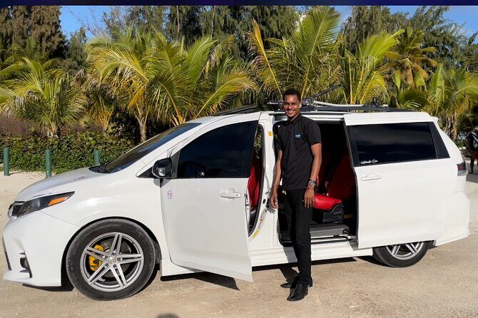 Private Round Trip Punta Cana Airport to Uvero Alto Villa/Hotel Transfer - Private Round Trip Punta Cana Airport to Uvero Alto Villa/Hotel Transfer