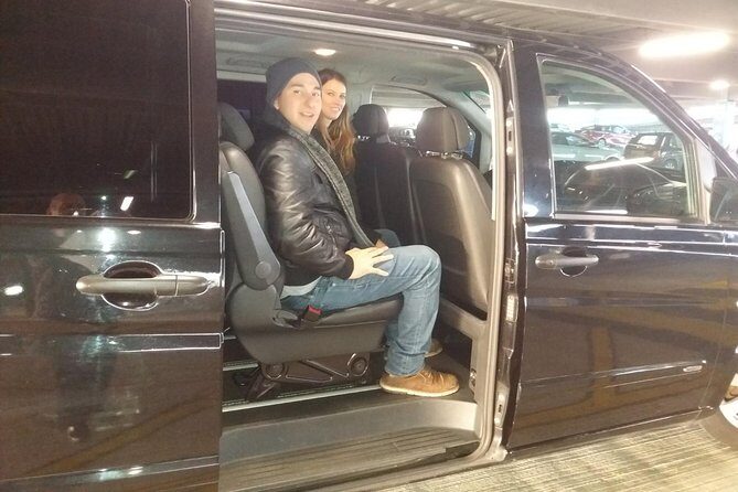Private Round Trip Transfer between London Airports and Hotel - Thorough Review of the Experience