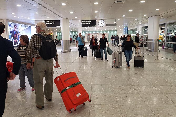 Private Round Trip Transfer between London Airports and Hotel - Frequently Asked Questions
