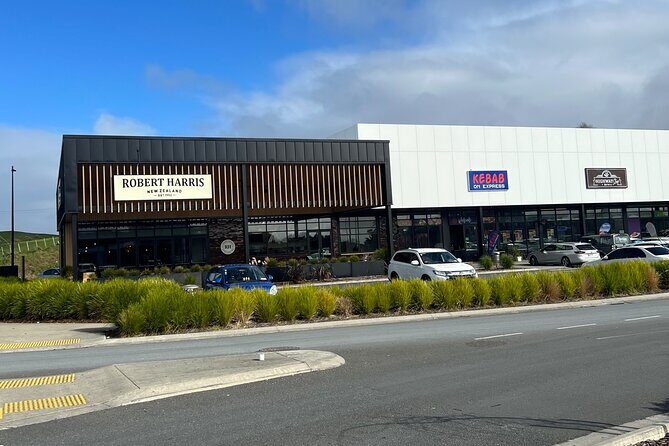 Private Round Trip Transport To Waitomo Caves From Auckland - Detailed Breakdown of the Itinerary
