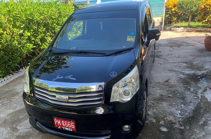Private Roundtrip Airport Transfer Negril Hotels - Driver and Service Quality