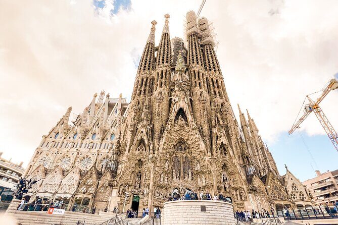 Private Sagrada Familia Guided Tour with Skip the Line Ticket - Frequently Asked Questions