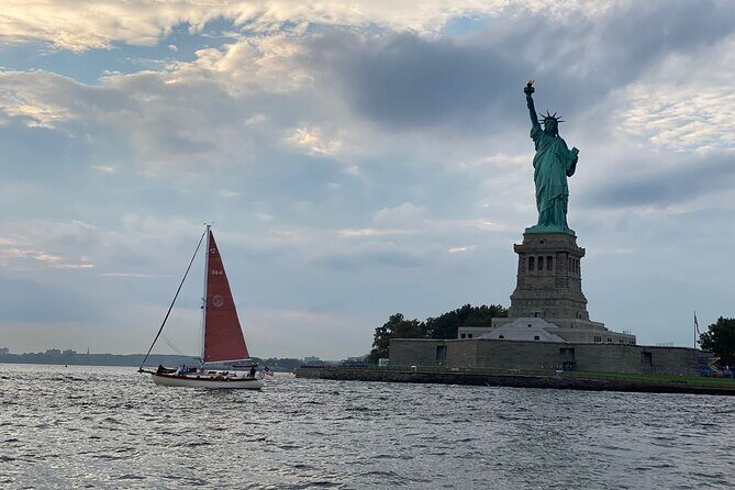 Private Sail Around New York City and The Statue of Liberty - A Detailed Breakdown of the Itinerary
