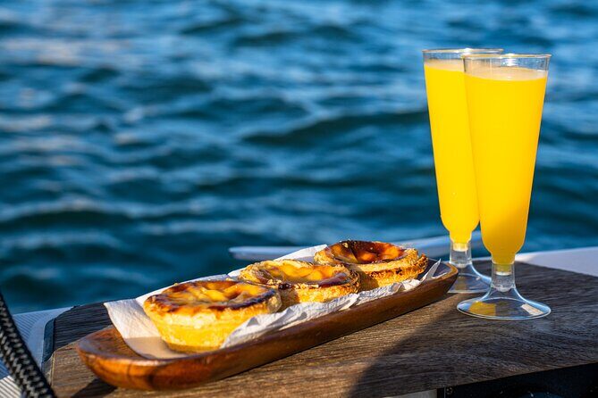 Private sailboat tour in Lisbon - A Closer Look at the Private Sailboat Tour in Lisbon