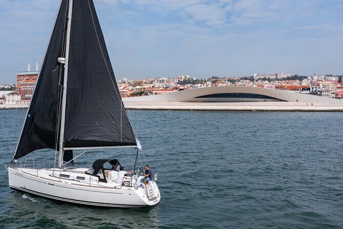 Private sailboat tour in Lisbon - Who Will Love This Tour?